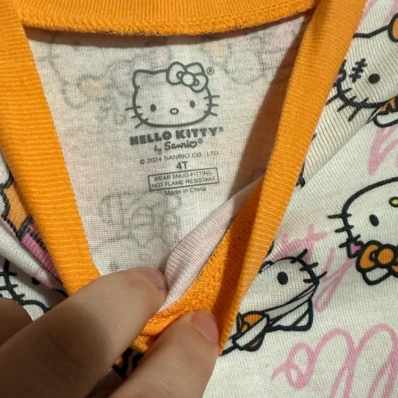 Halloween trick or treat candy Hello Kitty Pajamas - Picture 4 of 7